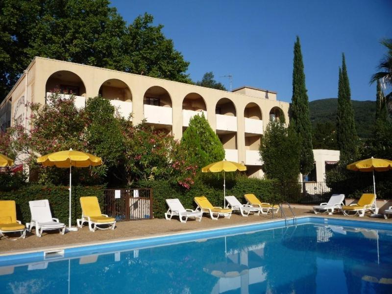 Готель Le Roussillon Амелі-ле-Бен-Палальда Екстер'єр фото